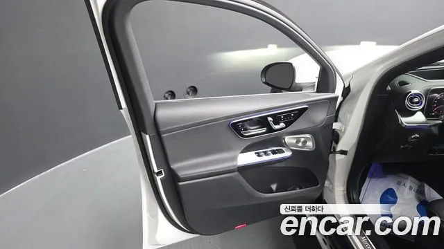 Mercedes-Benz GLC-Class 2025 — фото 14