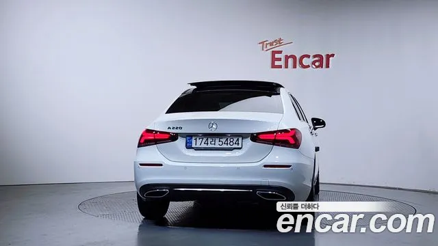Mercedes-Benz A-Class 2020 — фото 4