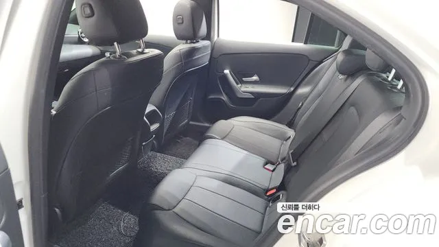Mercedes-Benz A-Class 2020 — фото 11