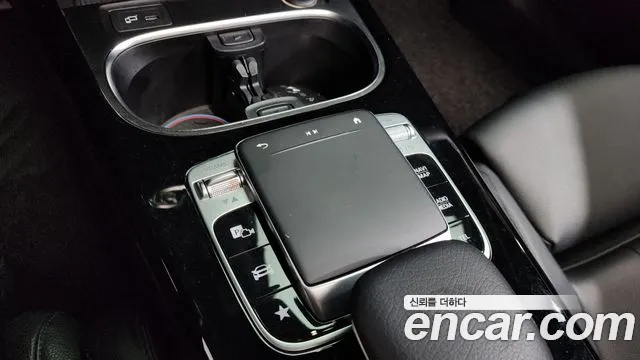 Mercedes-Benz A-Class 2020 — фото 19
