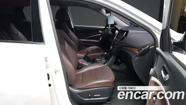 Hyundai Santafe 2017 — фото 17