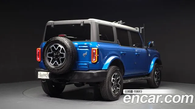 Ford Bronco 2022 — фото 2