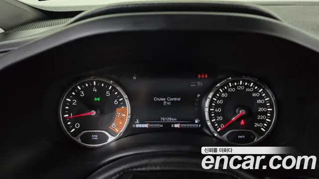 Jeep Renegade 2019 — фото 11