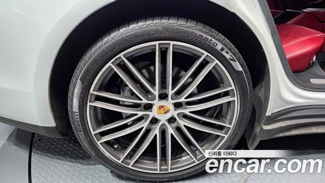 Porsche Panamera 2018 — фото 4