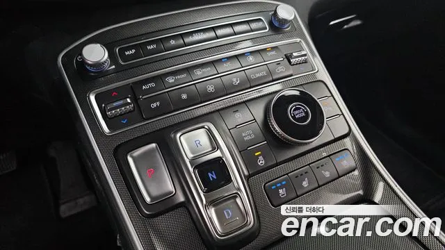 Hyundai Santafe 2023 — фото 12