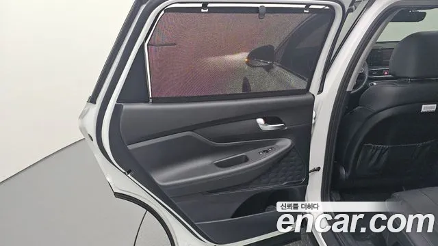 Hyundai Santafe 2023 — фото 15