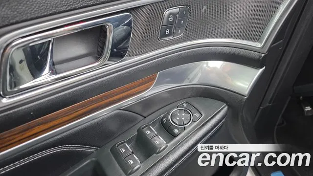 Ford Explorer 2017 — фото 13
