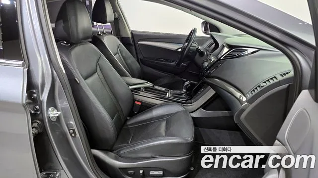 Hyundai i40 2017 — фото 16