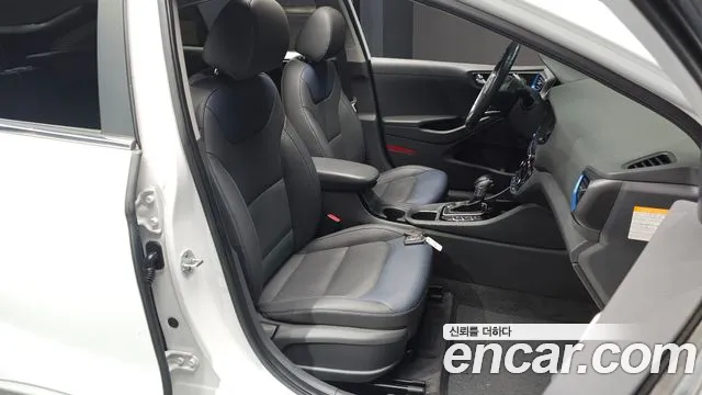 Hyundai Ioniq 2016 — фото 18