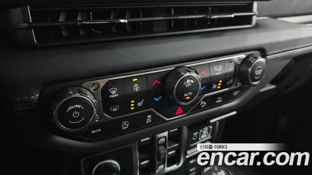 Jeep Wrangler 2025 — фото 17