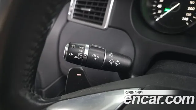 Land Rover Discovery Sport 2018 — фото 17