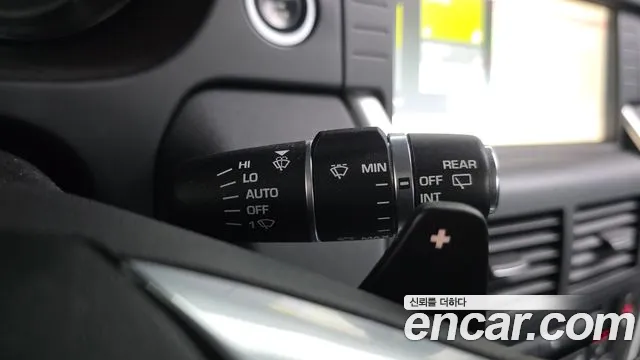 Land Rover Discovery Sport 2018 — фото 18