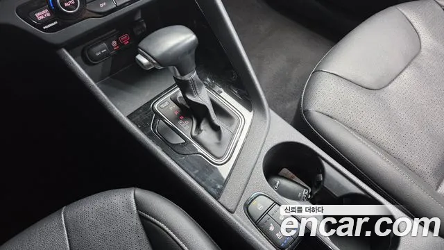 Kia Niro 2018 — фото 9