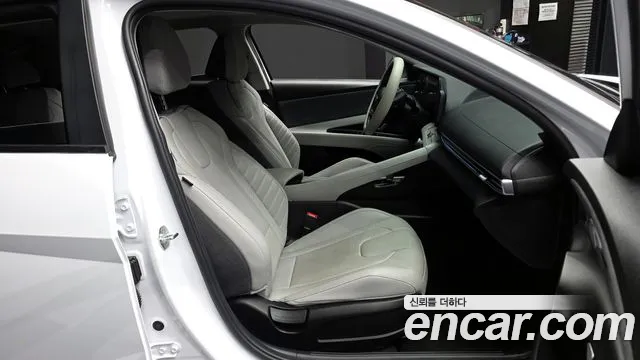 Hyundai AVANTE 2021 — фото 17