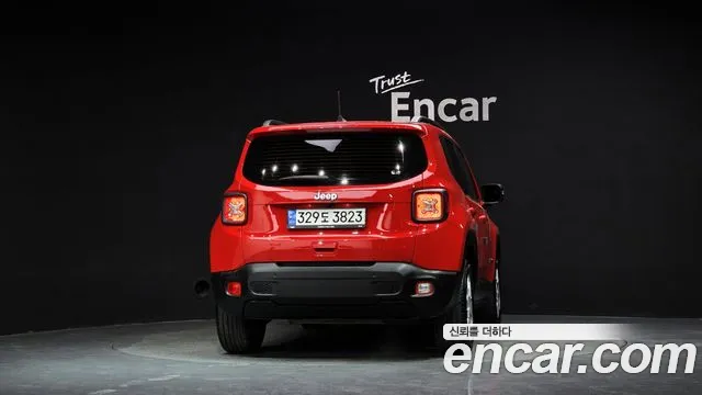 Jeep Renegade 2022 — фото 4