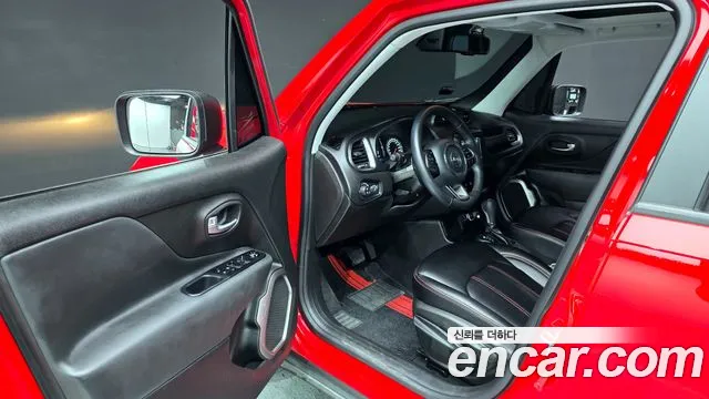 Jeep Renegade 2022 — фото 13