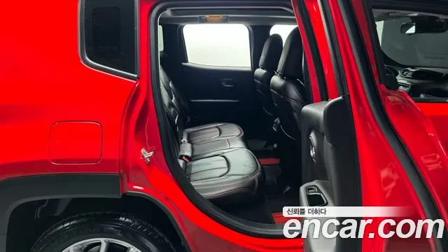 Jeep Renegade 2022 — фото 18