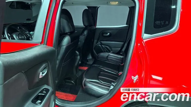 Jeep Renegade 2022 — фото 16