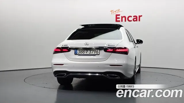 Mercedes-Benz E-Class 2021 — фото 4
