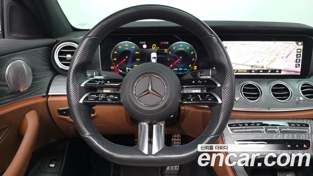 Mercedes-Benz E-Class 2021 — фото 13