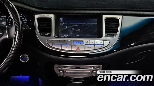 Hyundai Genesis 2013 — фото 15