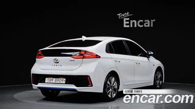 Hyundai Ioniq 2016 — фото 2