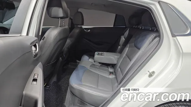 Hyundai Ioniq 2016 — фото 18