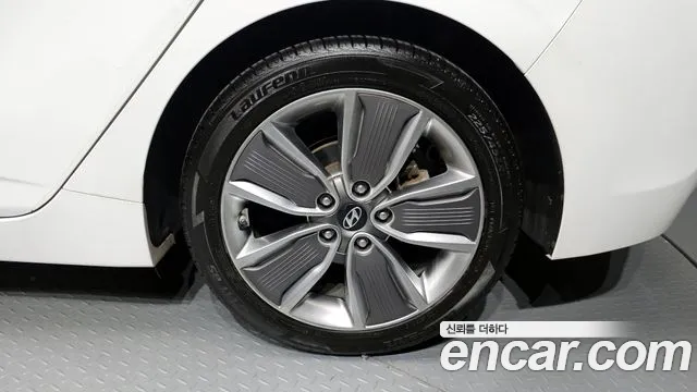 Hyundai Ioniq 2016 — фото 7