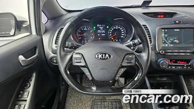 Kia K3 2017 — фото 19