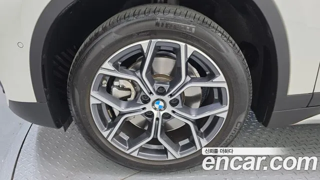 BMW X1 2022 — фото 5