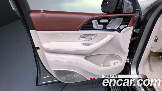 Mercedes-Benz GLS-Class 2023 — фото 14