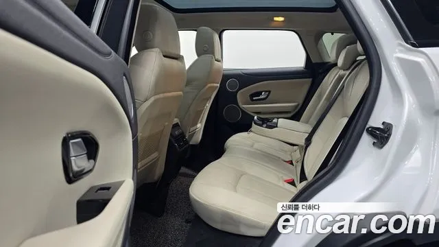 Land Rover Range Rover Evoque 2018 — фото 17