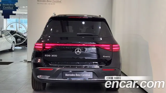 Mercedes-Benz EQB 2026 — фото 4