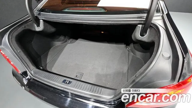 Hyundai Equus 2010 — фото 20