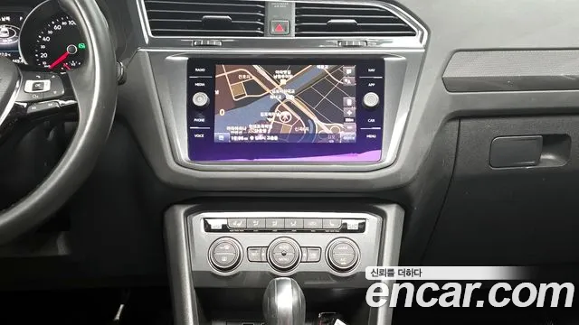 Volkswagen Tiguan 2018 — фото 13