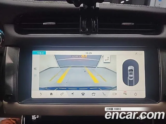 Jaguar XF 2017 — фото 16