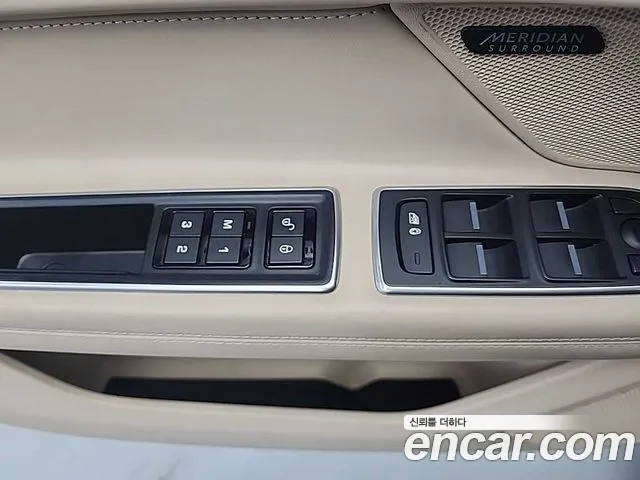 Jaguar XF 2017 — фото 17