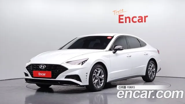 Hyundai Sonata 2022 — фото 1