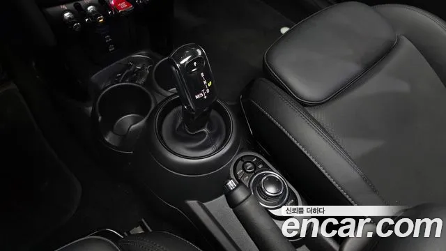 Mini Cooper 2023 — фото 12