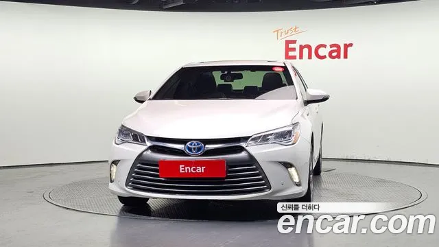 Toyota Camry 2017 — фото 3
