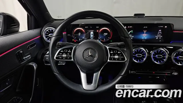 Mercedes-Benz A-Class 2021 — фото 19