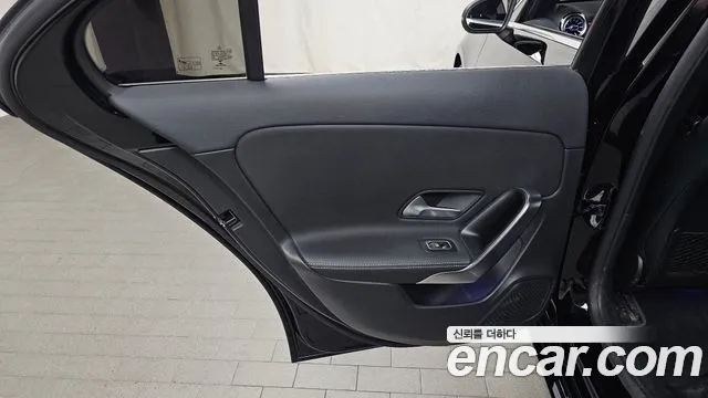 Mercedes-Benz A-Class 2021 — фото 15