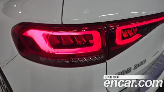 Mercedes-Benz EQB 2024 — фото 13