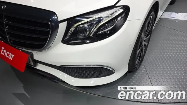 Mercedes-Benz E-Class 2019 — фото 8