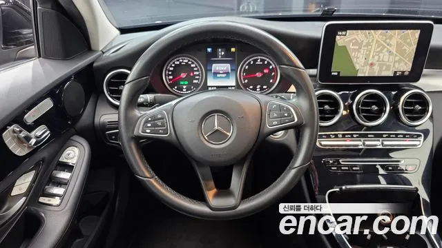 Mercedes-Benz C-Class 2017 — фото 18