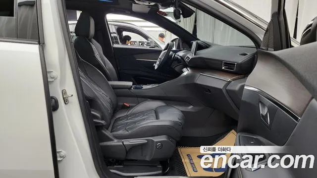 Peugeot 3008 2024 — фото 17