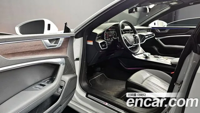 Audi A7 2022 — фото 13