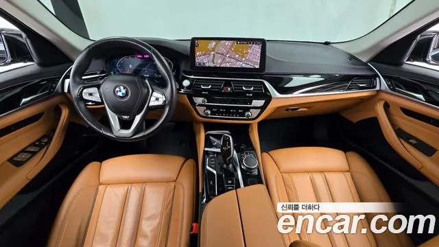 BMW 5-Series 2022 — фото 10
