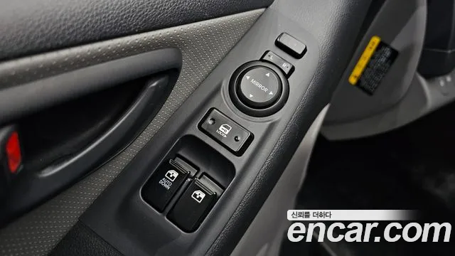Hyundai Starex 2018 — фото 18