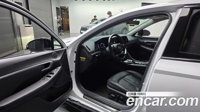 Hyundai Sonata 2020 — фото 13